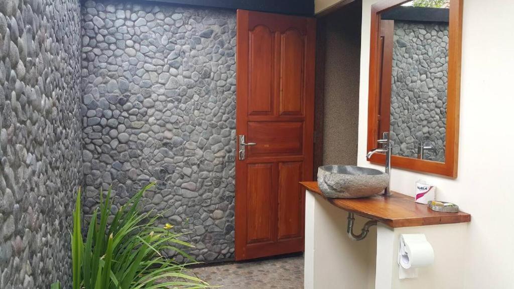Mango Tree Inn Пемутеран Екстер'єр фото